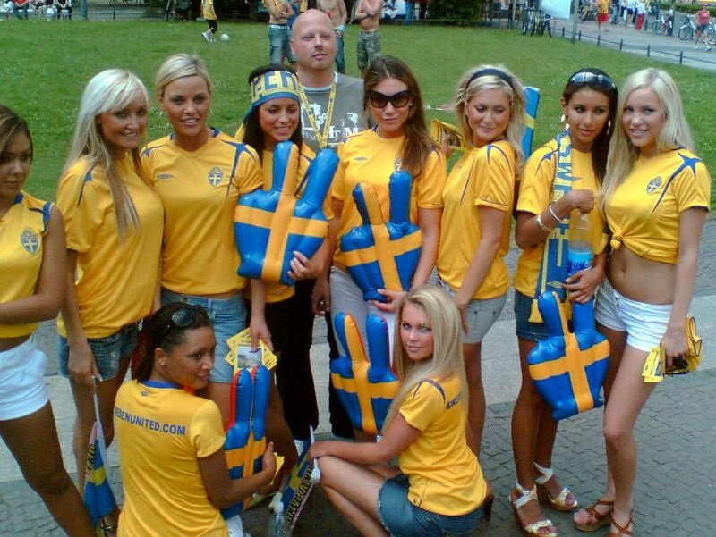 Ukraine girls soccer fans