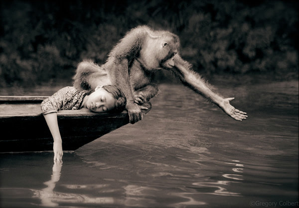 مصور يدمج صور بشر مع حيوانات تحت عنوان -Coming Together Like One - صورة ٧