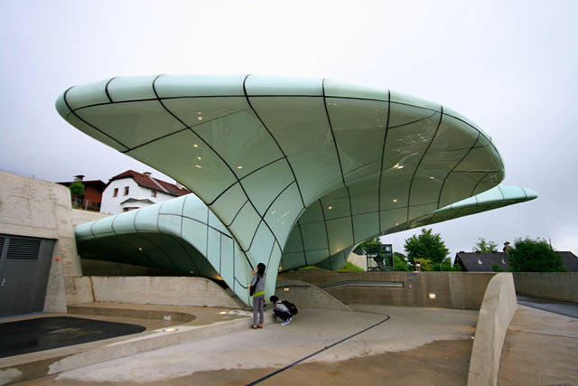 Amazing Buildings - Nordpark Cable Railway (Innsbruck, Austria)