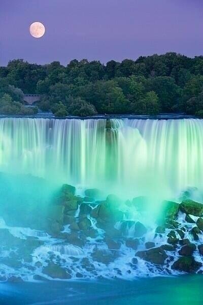 Stunning Niagara Falls