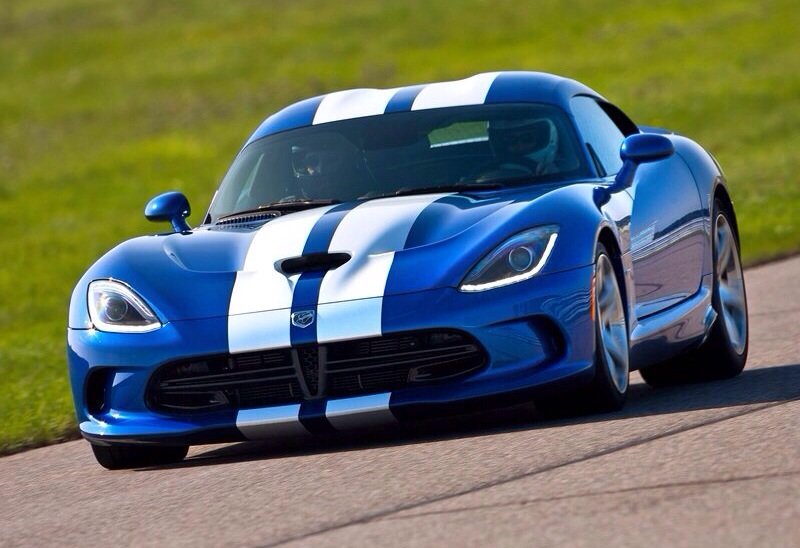 Dodge Viper SRT - front shot
