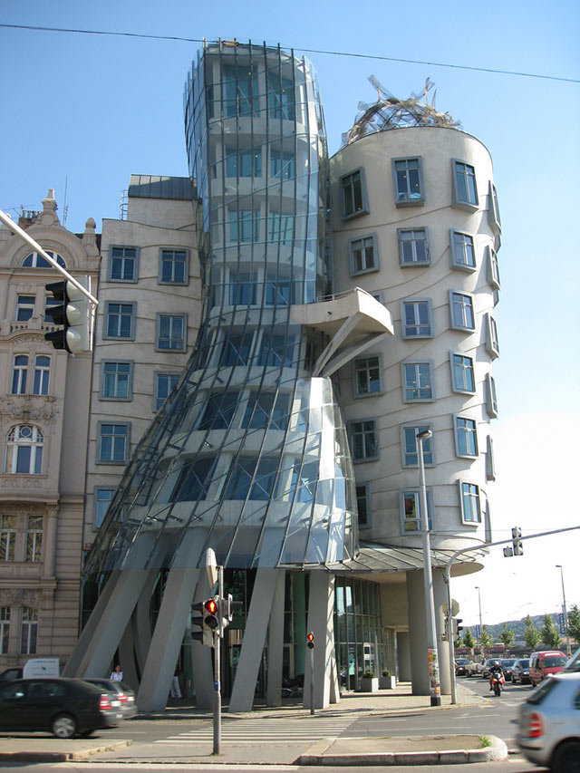 Amazing Buildings - Dancing Building (Prague, Czech Republic)