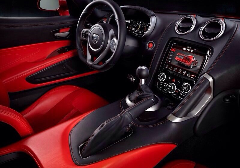 Dodge Viper SRT - interior shot