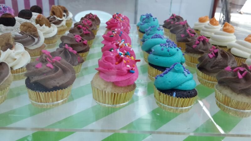 cup cakes who wants some