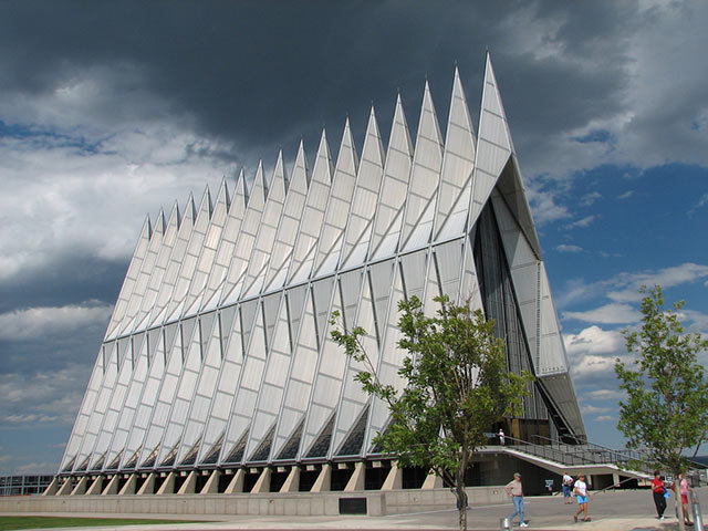 Amazing Buildings - Air Force Academy Chapel (Colorado, USA)