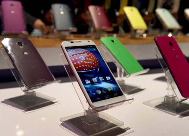 جوجل تكشف عن هاتفها \"Moto X\" الجديد بألوان مختلفة بكاميرا ١٠ ميجا ومعالج مزدوج