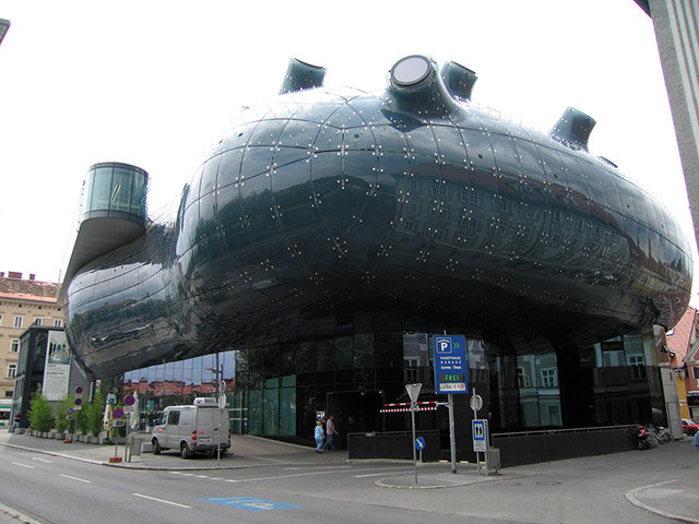 Amazing Buildings - Kunsthaus (Graz, Austria)