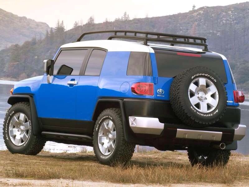 Toyota FJ Cruiser - rear shot