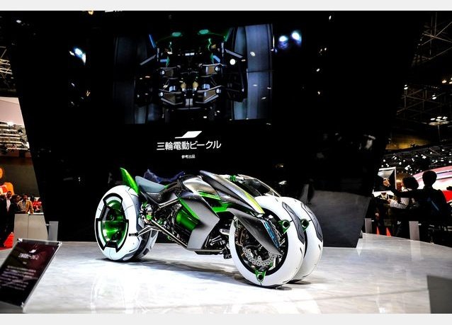 Kawasaki tri-bike Tokyo Motors Show