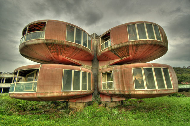 Amazing Buildings - The Ufo House (Sanjhih, Taiwan)