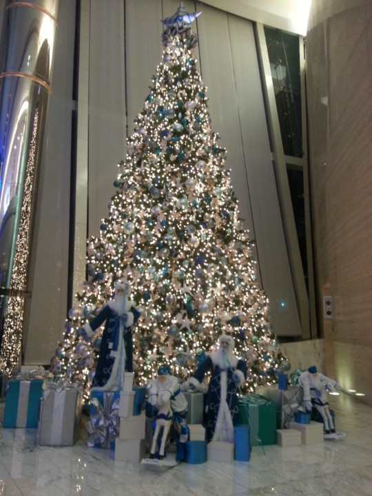 Awesome Christmas tree @ Jumeirah Etihad Towers #AbuDhabi
