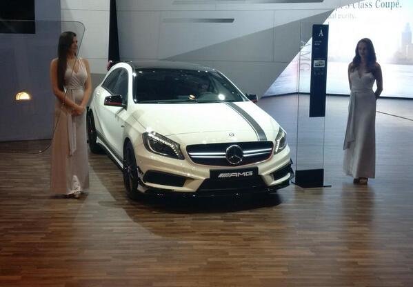 سيارة مرسيدس A45 AMG