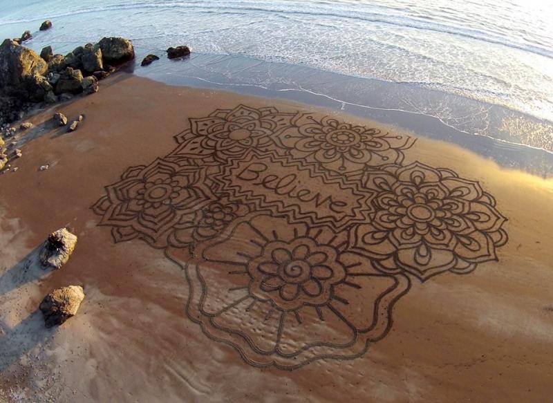 Andre Amador Beach Art