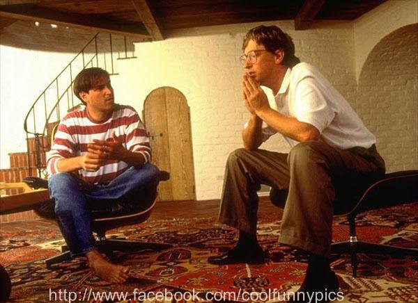 A very rare picture for Steve Jobs& Bill Gats