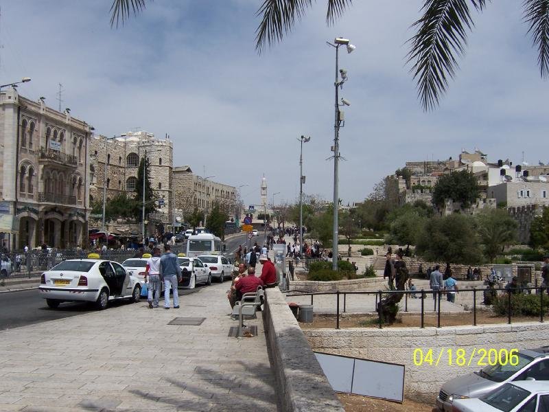 منظر خارج باب العمود في الاتجاه الشرقي