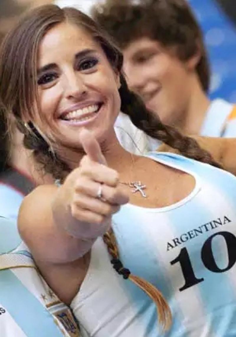 مشجعات #الأرجنتين في #كأس_العالم - صورة 1