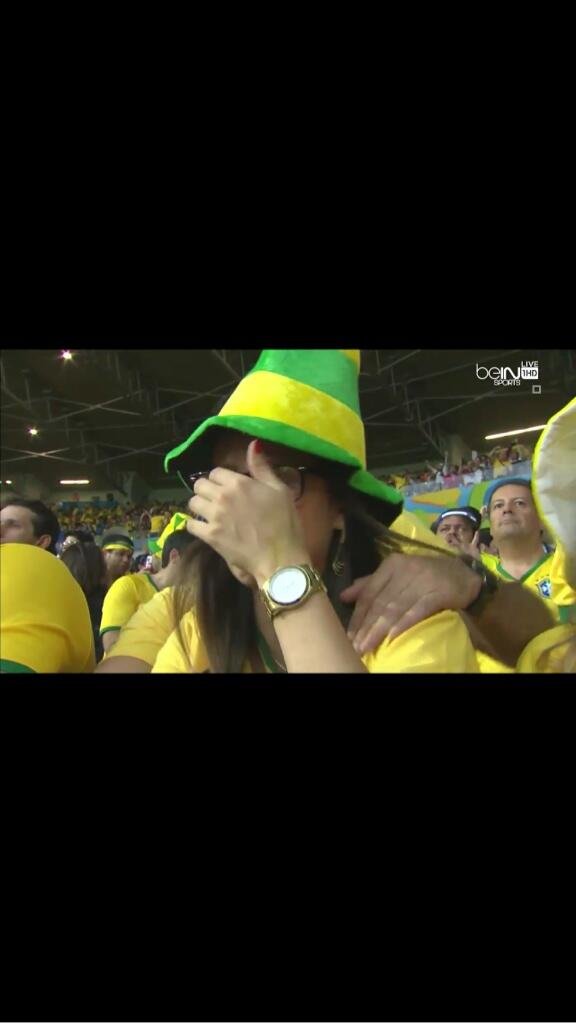 دموع مشجعات البرازيل #كأس_العالم
