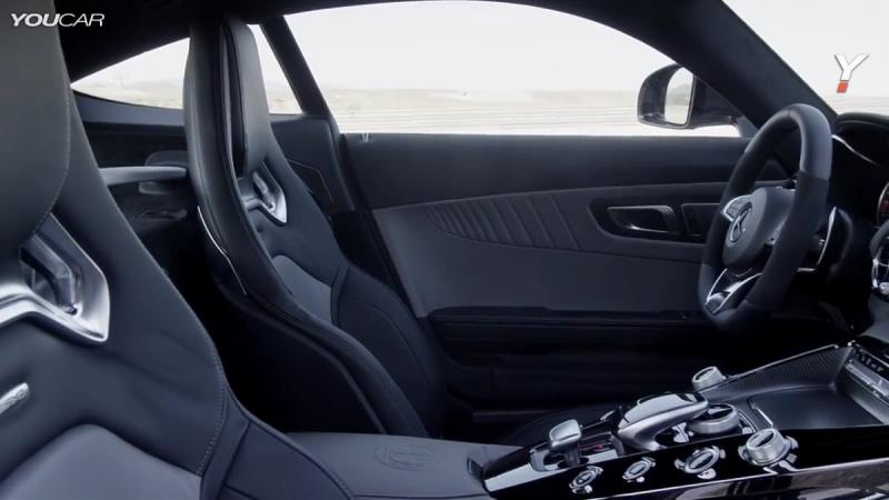 مرسيدس AMG GT موديل 2015 من الداخل 1