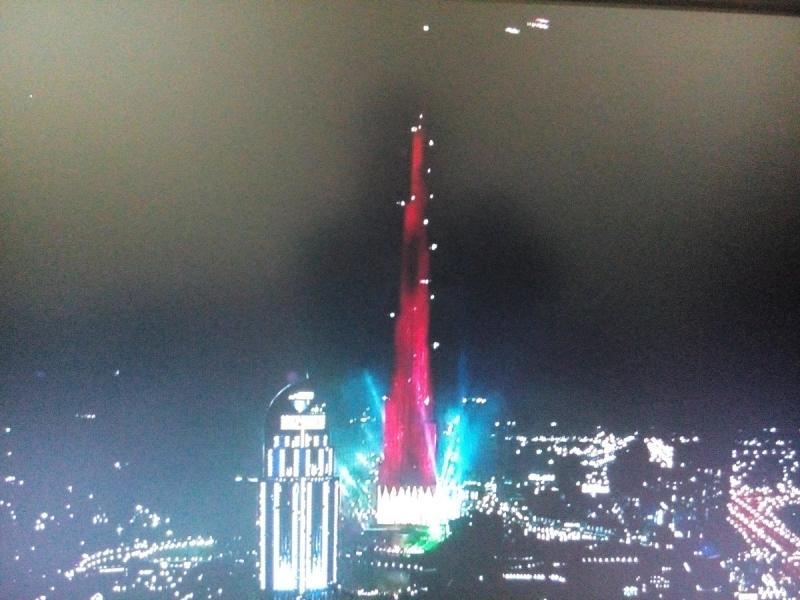 صور احتفالات #دبي برأس السنة ٢٠١٥ - برج خليفة بألوان علم #قطر