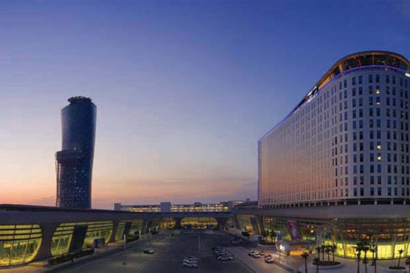 مبنى Capital Gate في #أبوظبي - صورة 2