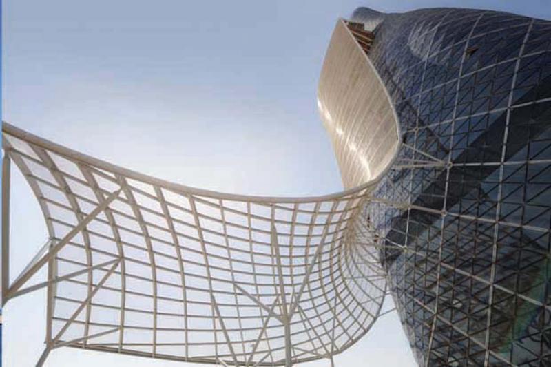 مبنى Capital Gate في #أبوظبي - صورة 5