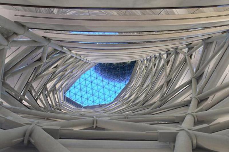 مبنى Capital Gate في #أبوظبي - صورة 11