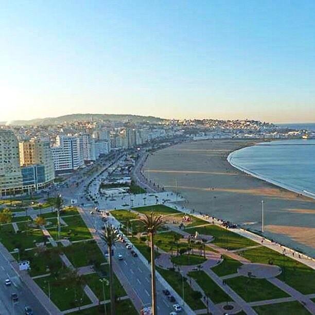 ‏مدينة طنجة و هي مدينة مغربية تقع في شمال المملكة المغربية على ساحل البحر الأبيض المتوسط #المغرب