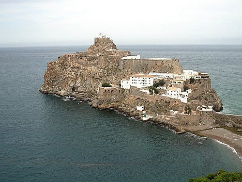 باديس مدينة مغربية #قديمة جديدة، تقع في الريف شمال #المغرب