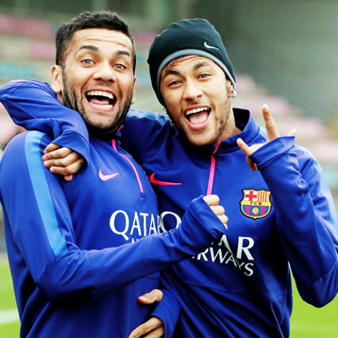#ألفيس و #نيمار في التدريبات الصباحية قبل كلاسيكو #برشلونه
