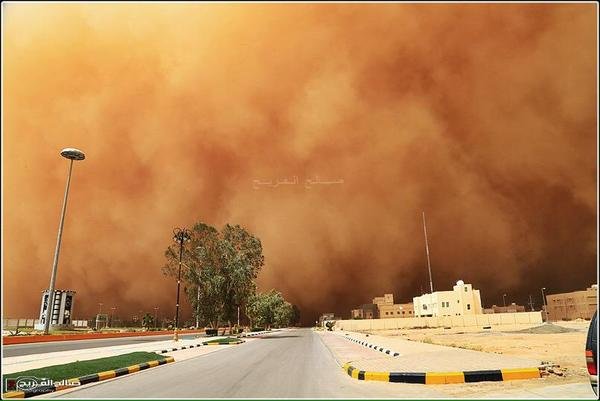 #صورة العاصفة الرملية على محافظة #رفحاء قبل قليل .. #غبار_رفحاء #غبار_السعودية