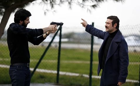 New Photo From EPS 41...HD ‪#‎EnginAkyürek‬ ‪#‎Tubabüyüküstün‬ ‪#‎KaraParaAşk‬_المال الاسود_العشق المشبوه#mbc4_تركي