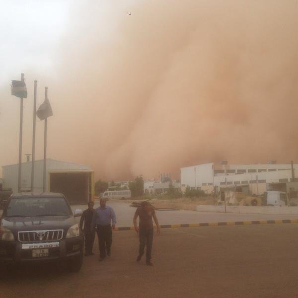 صوره عاصفة رملية في #عمان #العاصفه_الرمليه صوره رقم9