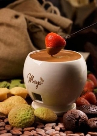 حلويات مايا لا شوكولاتيريا-بوابه الشرق مول مستوى الأرض، بوابة الشرق مول ، شارع بني ياس، #أبوظبي 