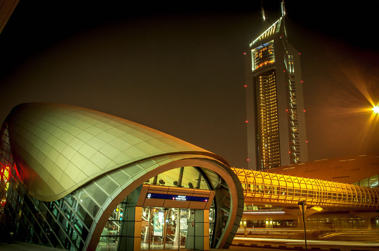 محطة المترو أبراج الإمارات #دبي #الإمارات