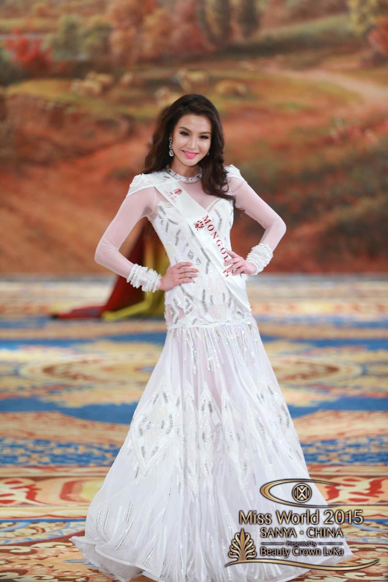 المرشحة في مسابقة #ملكة_جمال العالم 2015 من #منغوليا Anu NAMSHIR