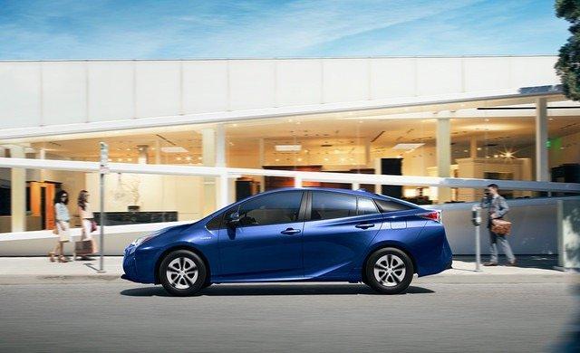 سيارة #تويوتا #بريوس #Toyota #Prius موديل ٢٠١٦ - #سيارات صورة ٣