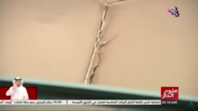 خلل إنشائي في كرة مبنى #اتصالات #أبوظبي نتيجة للرياح - صورة ١