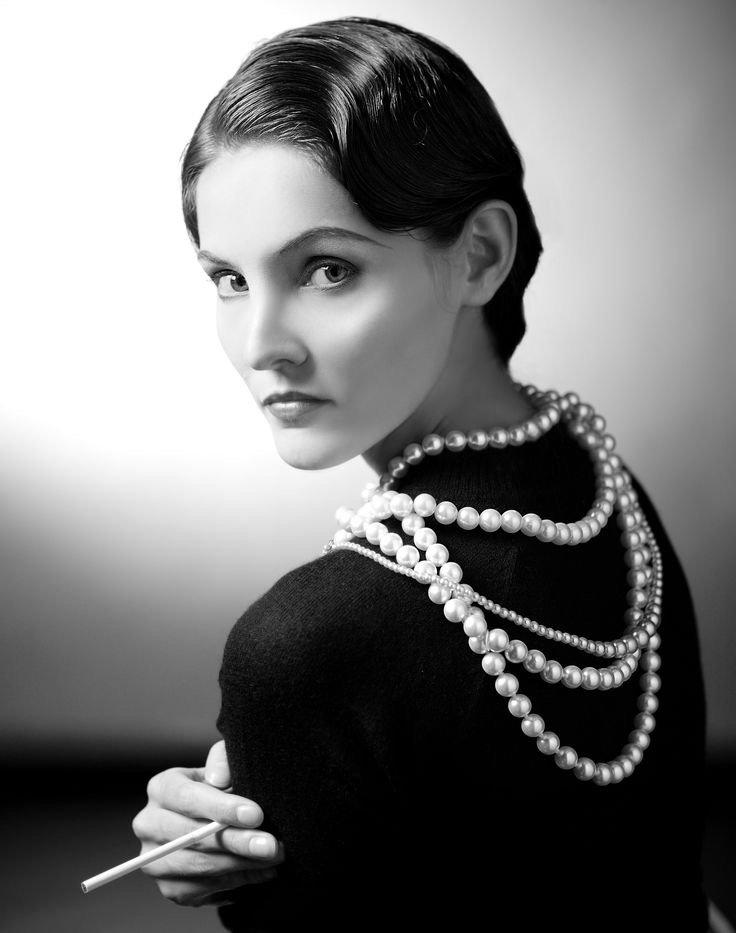 المصممة الفرنسية كوكو شانيل CoCo Chanel #مشاهير #تاريخ