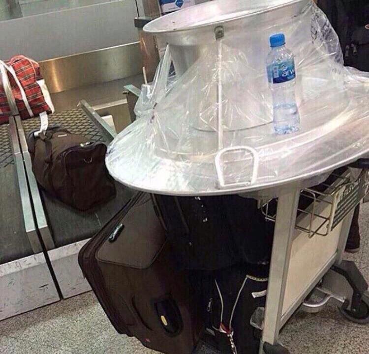 كل ما تكون مكتئب تأكد أنه في طنجرة حظها أحسن من حظك