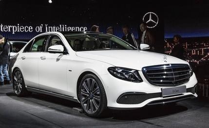 #مرسيدس e-class موديل ٢٠١٧ الجديدة بالكامل - صورة ١