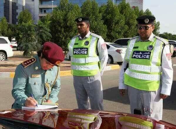شرطة #أبوظبي تحقق أمنية طفل مصاب بالشلل الدماغي بأن يكون ضابط شرطة ليوم واحد