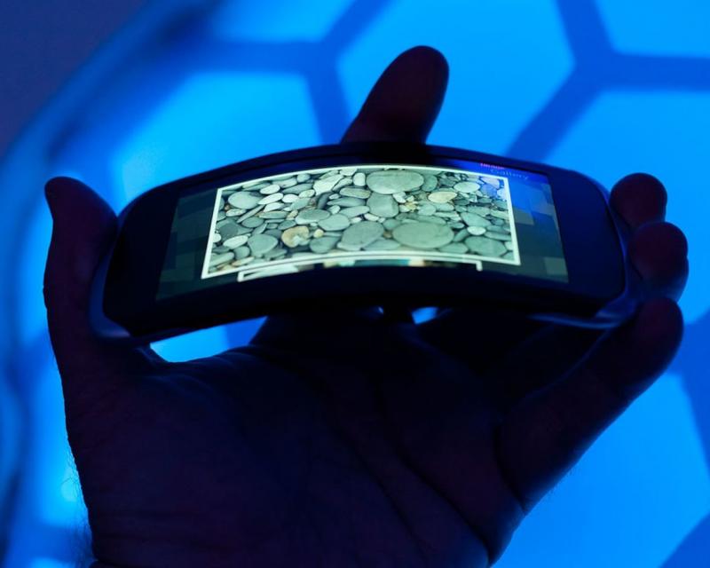 تلفون Nokia Kinetic الجديد القابل للثني - صورة 3