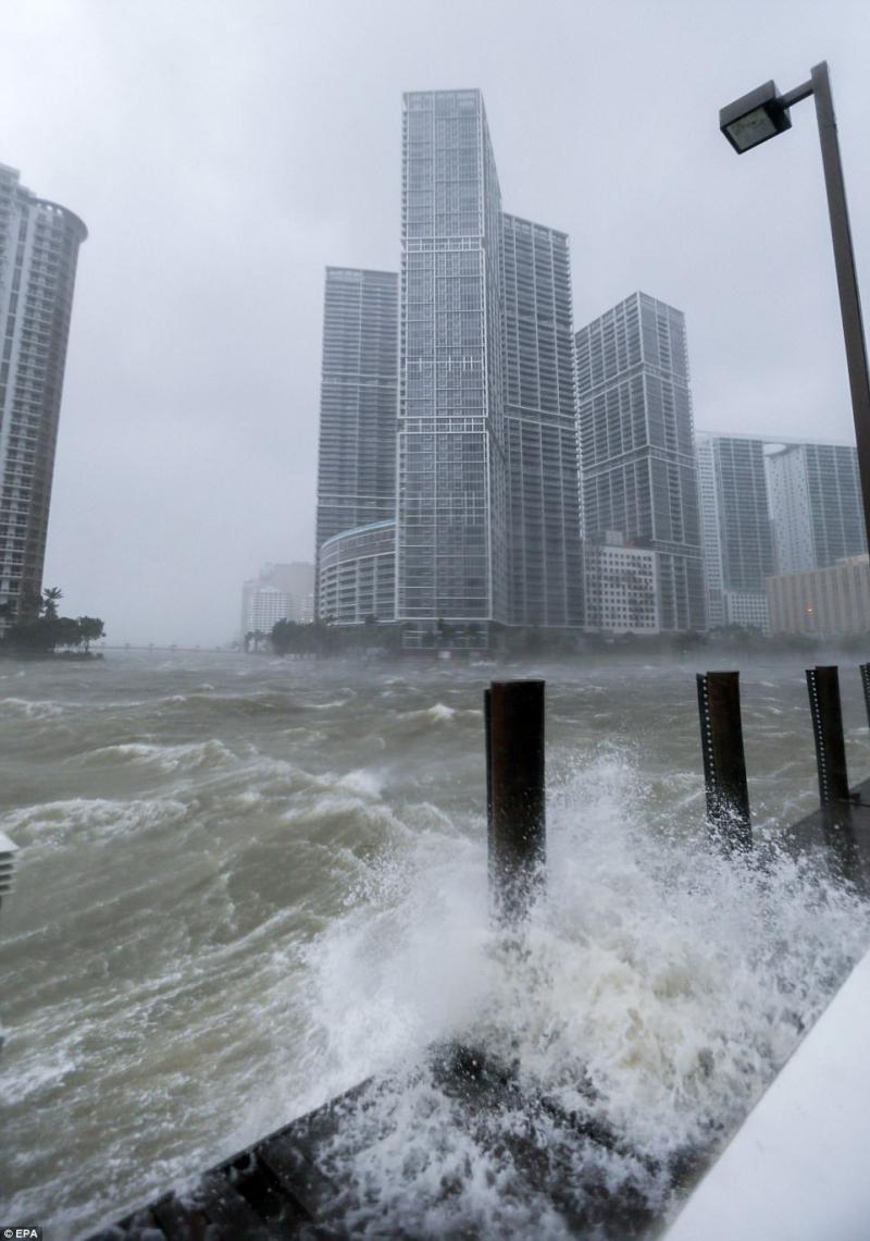 صور للدمار الناجم عن إعصار #إيرما #Irma في #فلوريدا - صورة 2