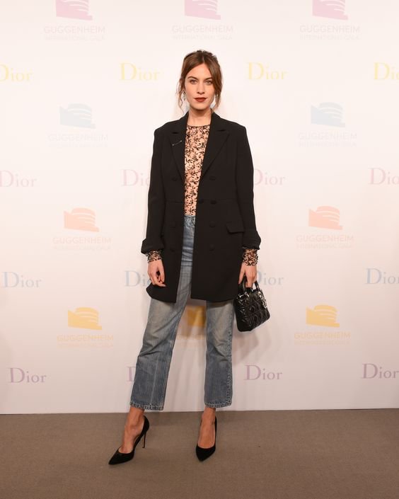شنطة Dior Mini Lady تصبح الأكثر انتشارا بين النجمات في هوليود - صورة ١