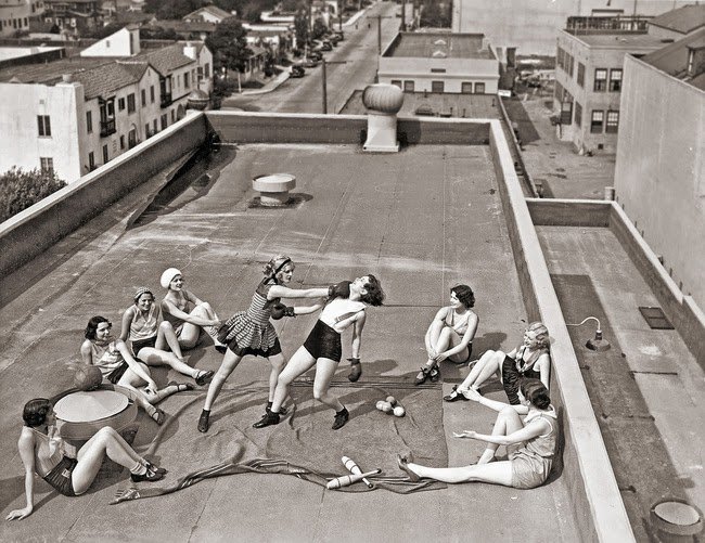 Women boxing on a roof in the 1930s #History