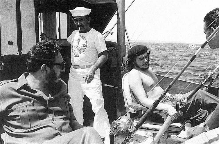 Fidel Castro and Che Guevara fishing in 1960 #History