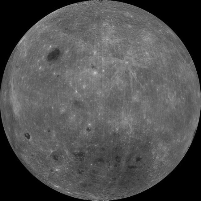 25 شيء ربما تشاهدها لأول مرة - الجانب الآخر من القمر The far side of the Moon