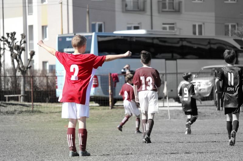 صور لـ #لاعب #كرة_القدم #التلاميذ_الأصغر_سنا #التلاميذ #الأطفال