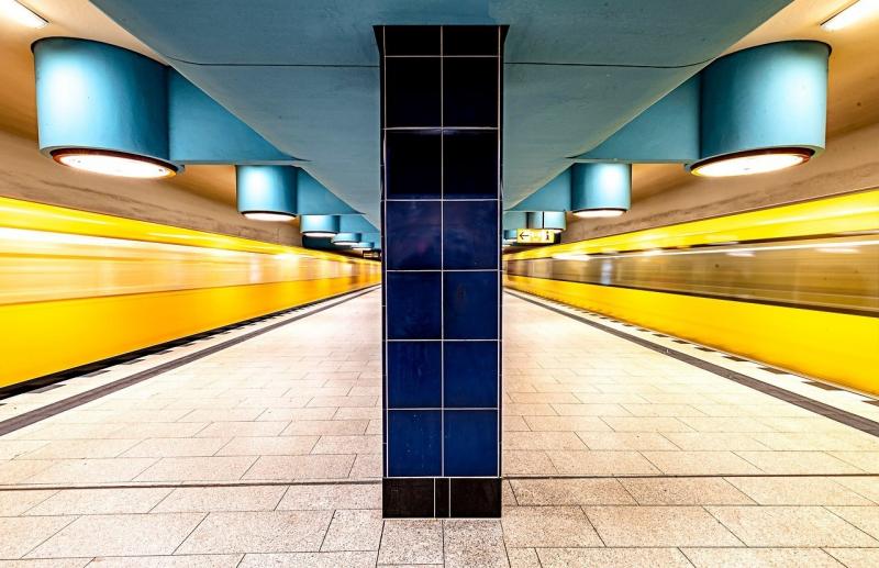 صور تحتوي #البرلينية #مترو #قطار #Ubahn