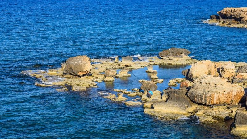 صور تحتوي #التكوينات_الصخريه #Kapparis #ساحل_صخري #قبرص #بحر